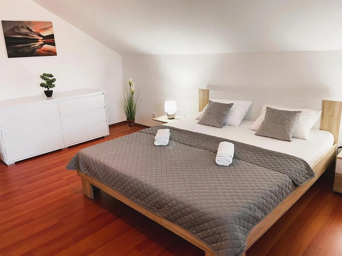 Apartment Marinko Kastela 0*,  Croatia