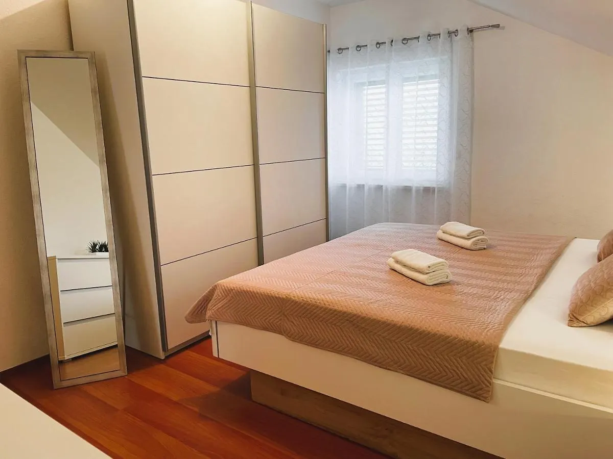 Apartment Marinko Kastela